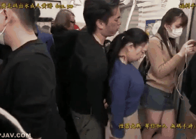 좀만줘 줬더니 집까지 따라온 미시